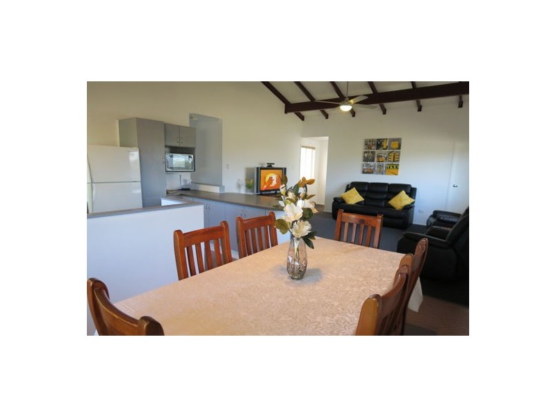 51 Rapur Street, Raceview QLD 4305