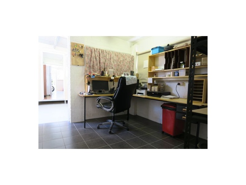 1 Johnson Street, Brassall QLD 4305