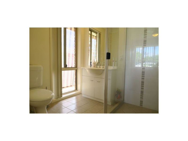 14 Explorer Street, Raceview QLD 4305