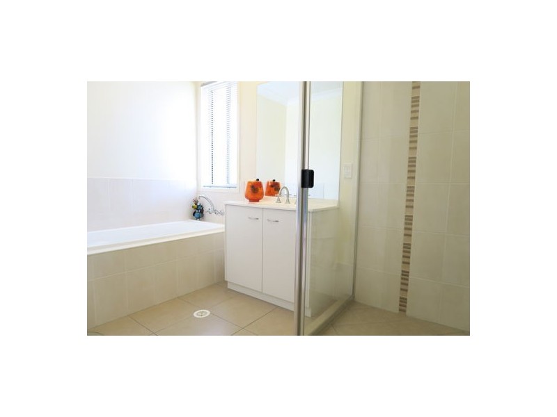 14 Explorer Street, Raceview QLD 4305