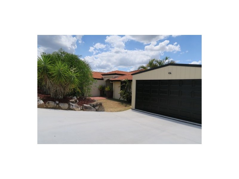 10 Chesterfield Place, Flinders View QLD 4305