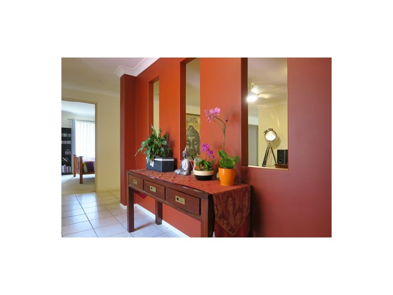 10 Chesterfield Place, Flinders View QLD 4305