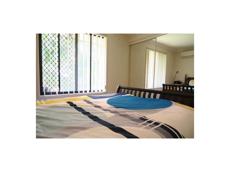 10 Chesterfield Place, Flinders View QLD 4305