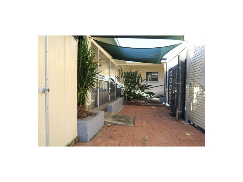 11 Gomer Street, Booval QLD 4304