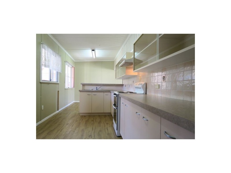 11 Gomer Street, Booval QLD 4304