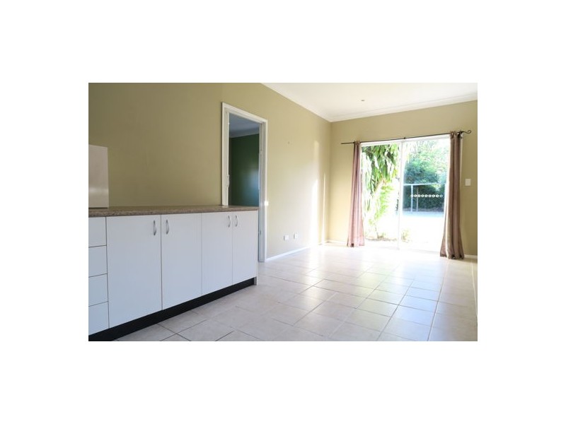 11 Gomer Street, Booval QLD 4304