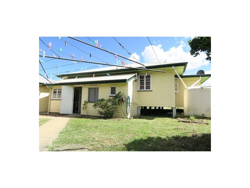 127 Blackstone Road, Silkstone QLD 4304