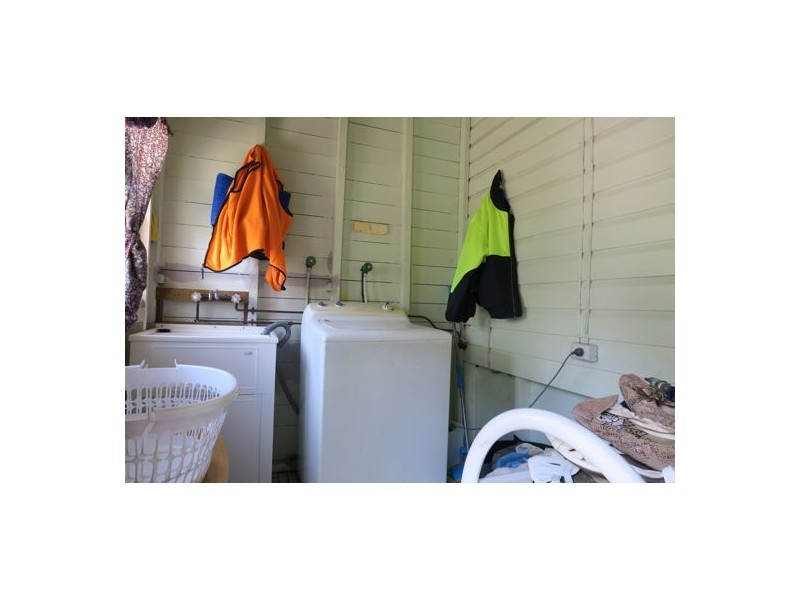 127 Blackstone Road, Silkstone QLD 4304