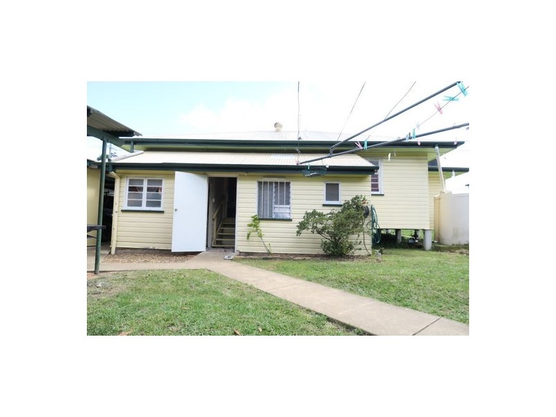 127 Blackstone Road, Silkstone QLD 4304