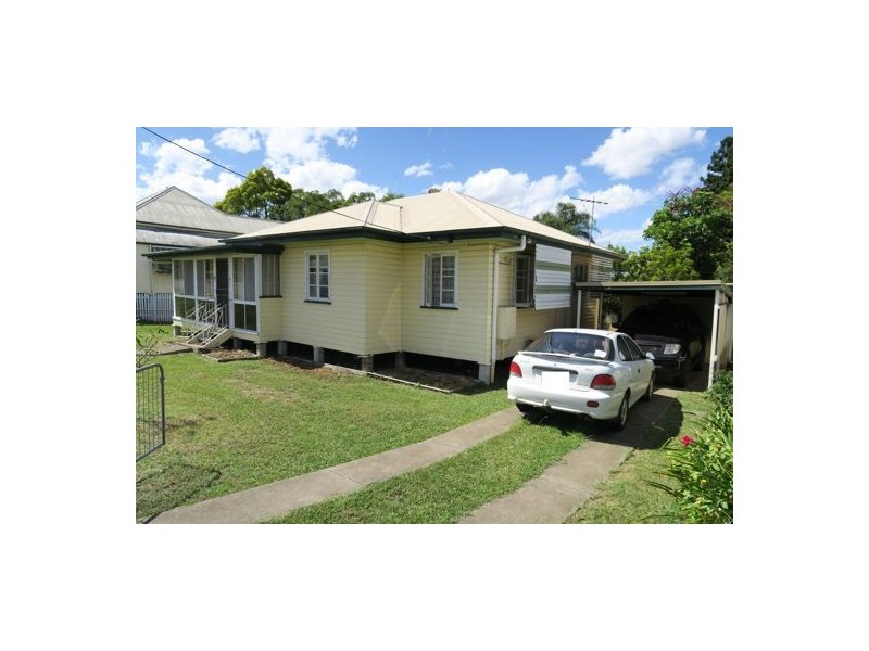 127 Blackstone Road, Silkstone QLD 4304