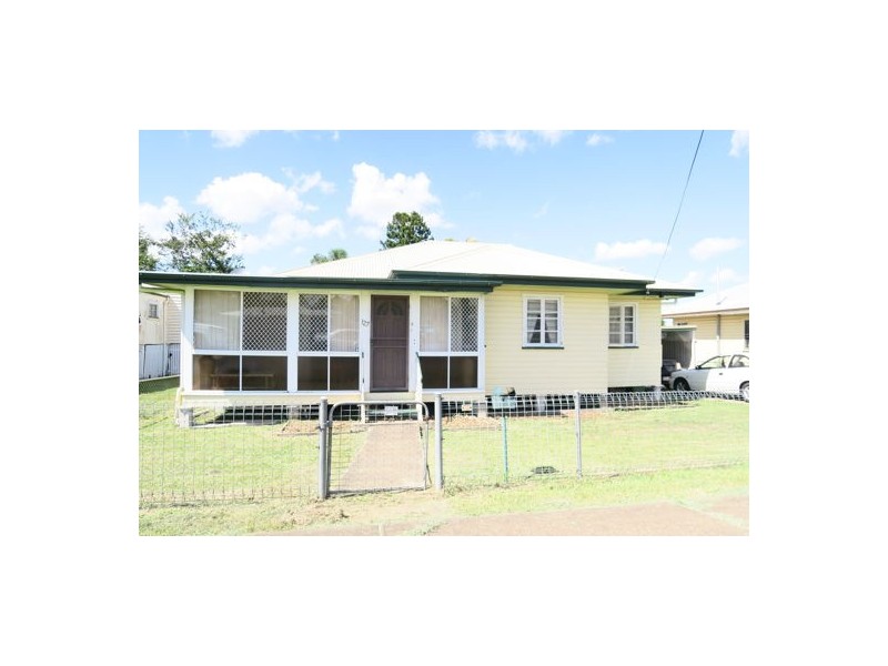 127 Blackstone Road, Silkstone QLD 4304