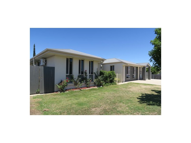 7 Lilly Court, Yamanto QLD 4305