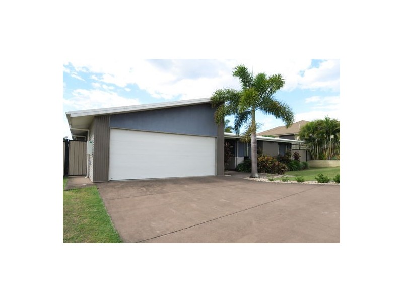 6 Chesterfield Place, Flinders View QLD 4305
