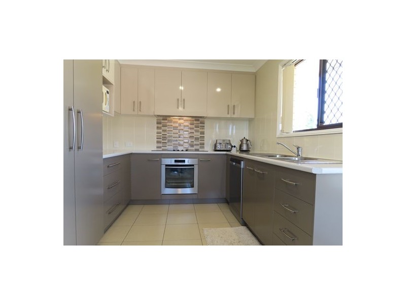 25 Thomas Street, Flinders View QLD 4305