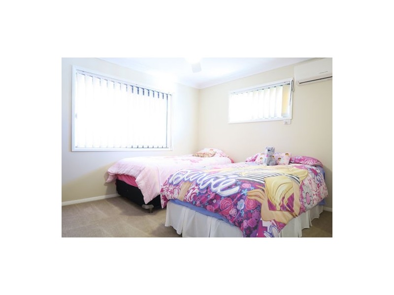 25 Thomas Street, Flinders View QLD 4305