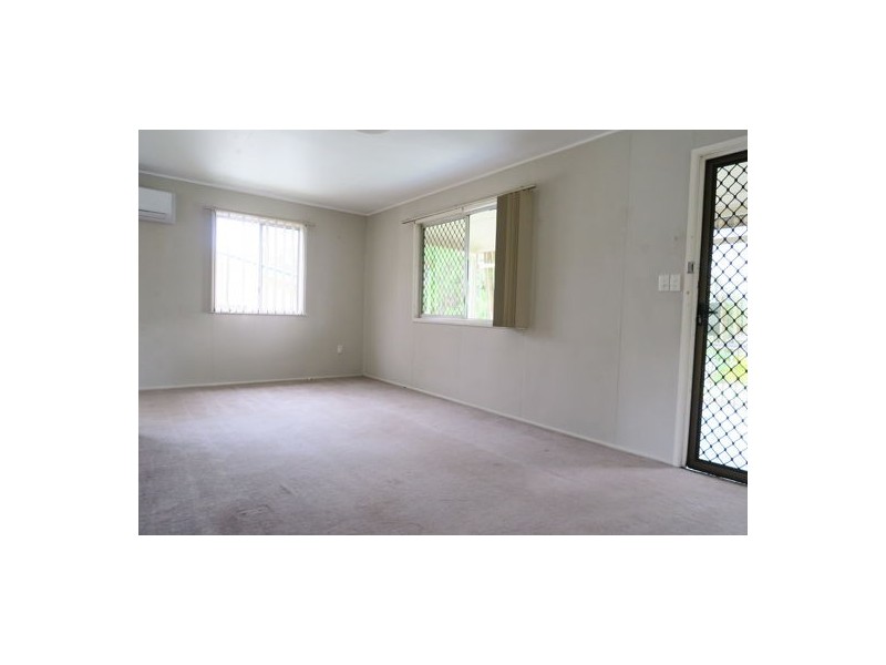 16 Cross Street, Raceview QLD 4305