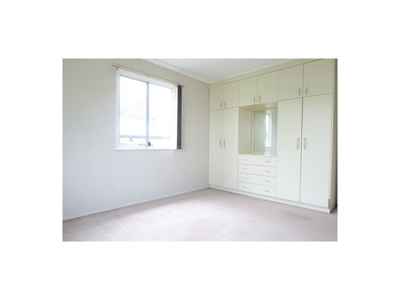 16 Cross Street, Raceview QLD 4305