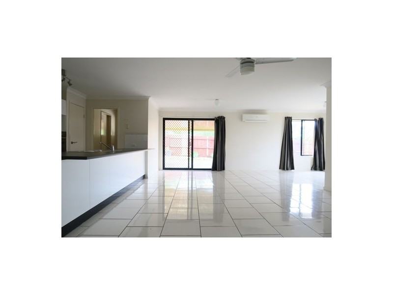 5 Stockdale Place, Wulkuraka QLD 4305