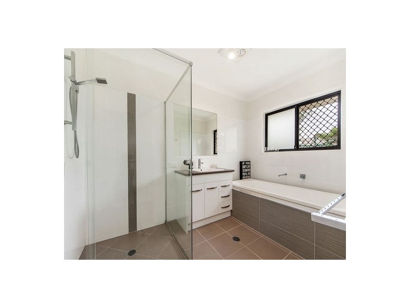 40 White Gums Road, Hatton Vale QLD 4341