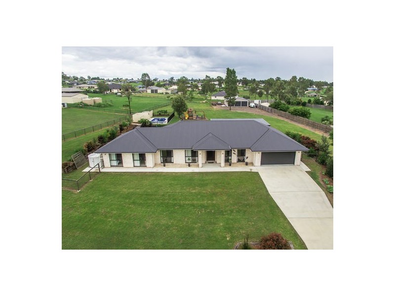 40 White Gums Road, Hatton Vale QLD 4341