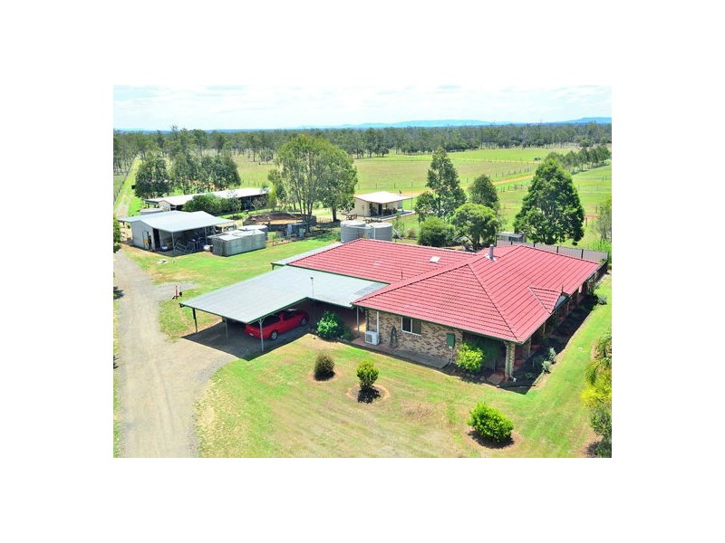 953 Middle Road, Peak Crossing QLD 4306