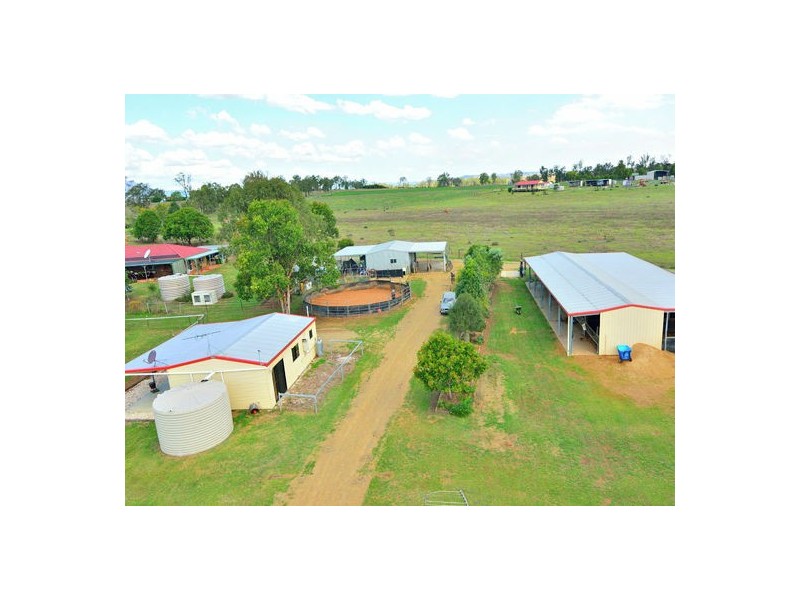 953 Middle Road, Peak Crossing QLD 4306