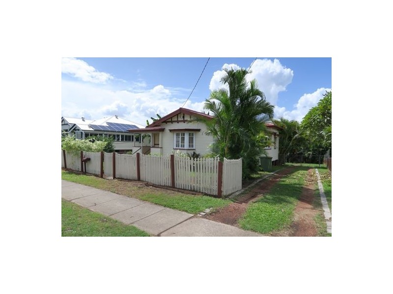 9 Waterworks Road, North Ipswich QLD 4305