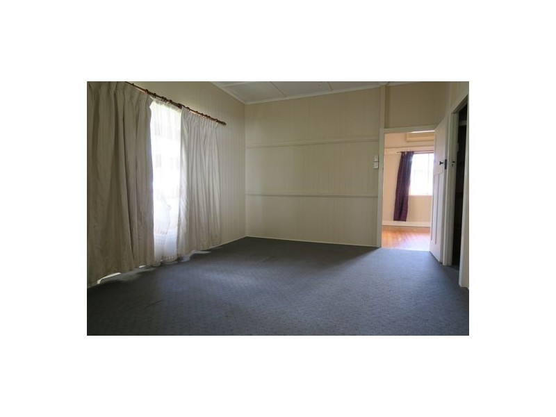 9 Waterworks Road, North Ipswich QLD 4305