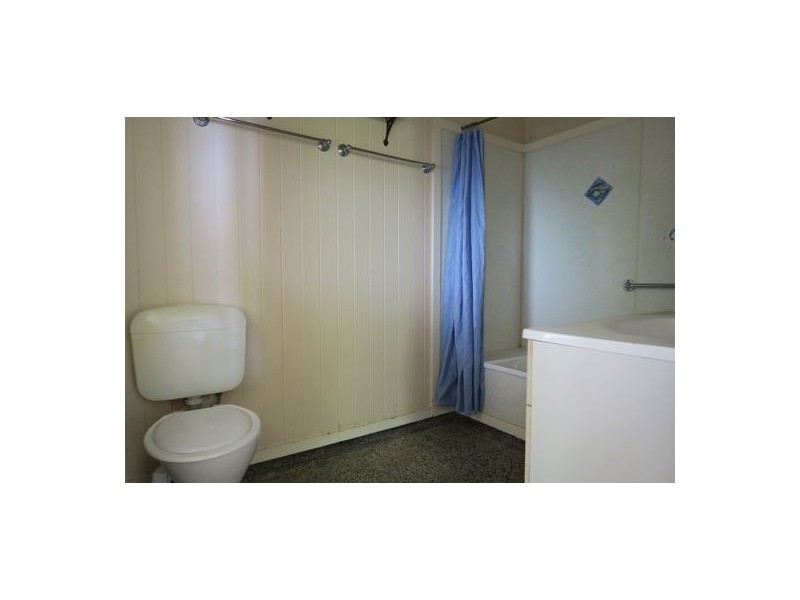 9 Waterworks Road, North Ipswich QLD 4305