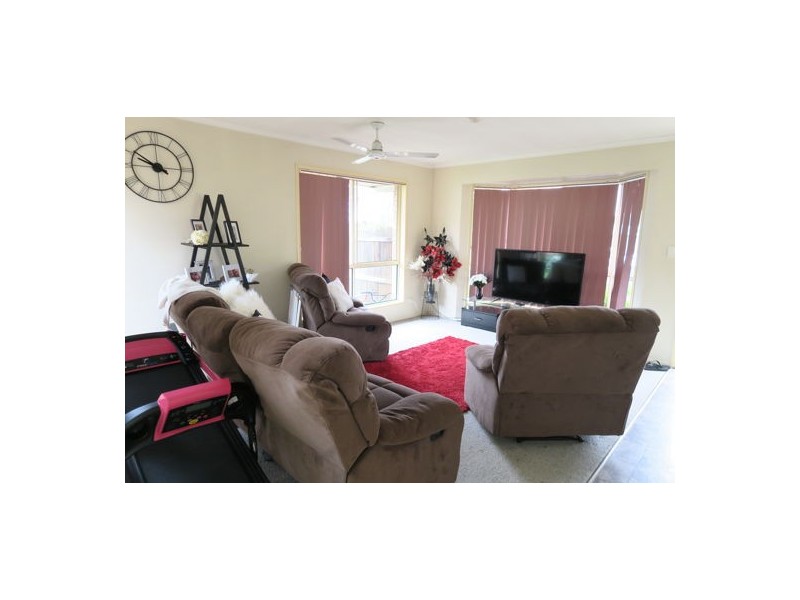 7 Amor Court, Yamanto QLD 4305