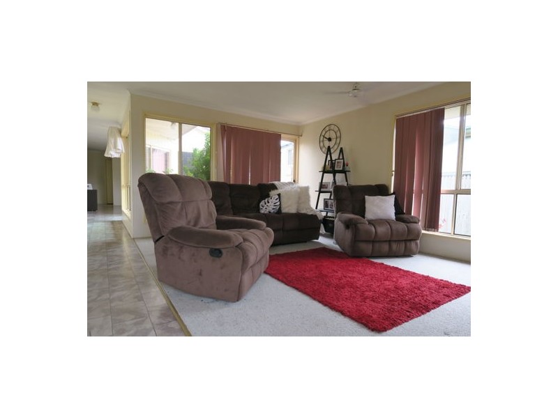 7 Amor Court, Yamanto QLD 4305