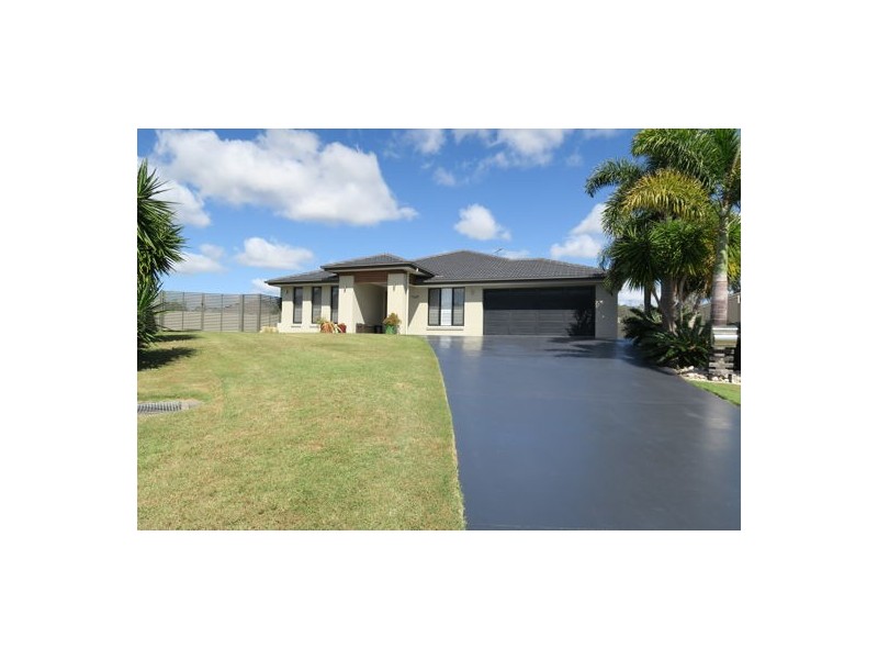 4 Fulham Close, Deebing Heights QLD 4306