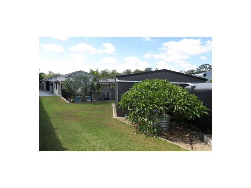 4 Fulham Close, Deebing Heights QLD 4306