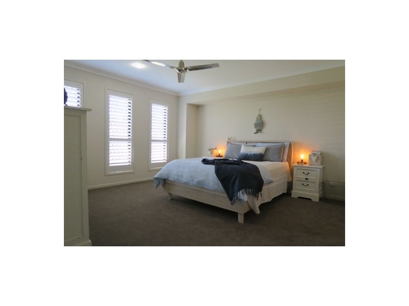 4 Fulham Close, Deebing Heights QLD 4306