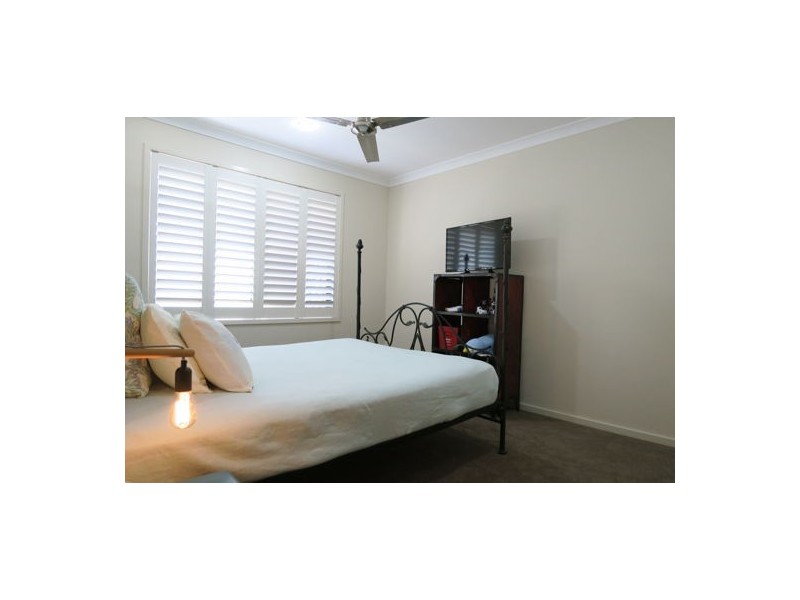 4 Fulham Close, Deebing Heights QLD 4306