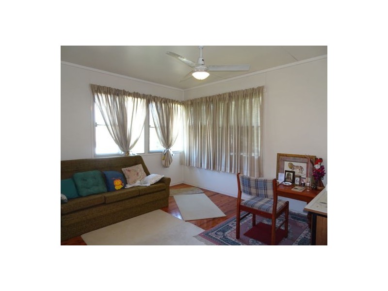 34 Wentworth Street, Leichhardt QLD 4305
