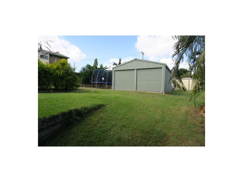 2 Berry Street, Churchill QLD 4305