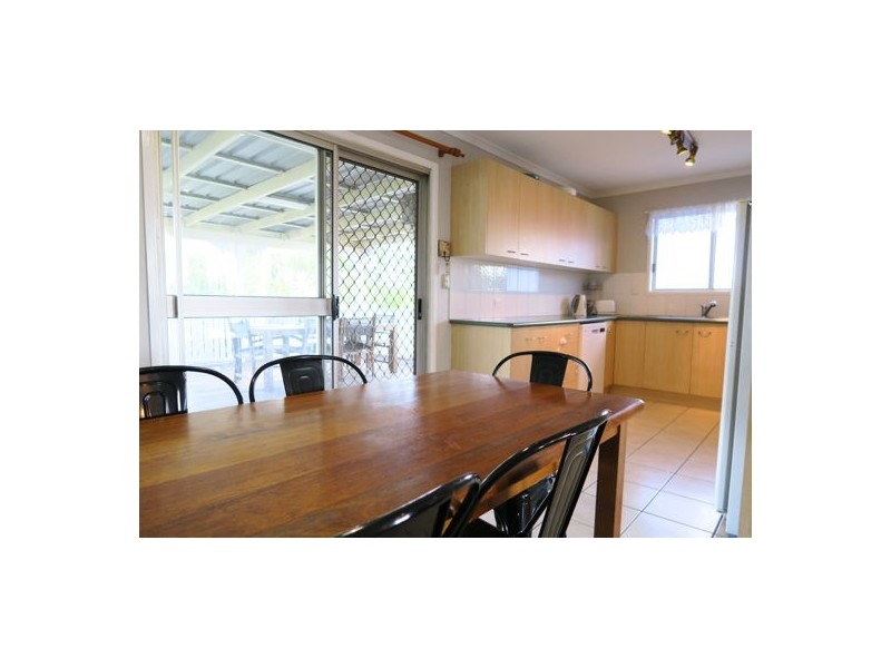 2 Berry Street, Churchill QLD 4305