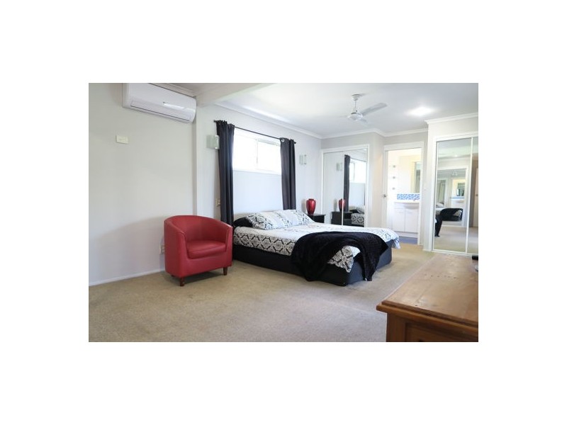 2 Berry Street, Churchill QLD 4305