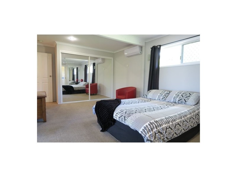 2 Berry Street, Churchill QLD 4305