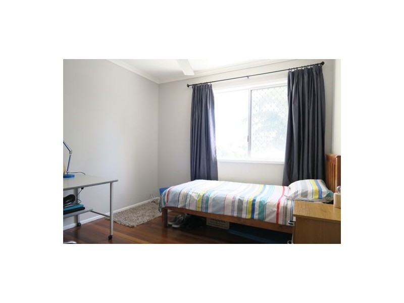 2 Berry Street, Churchill QLD 4305
