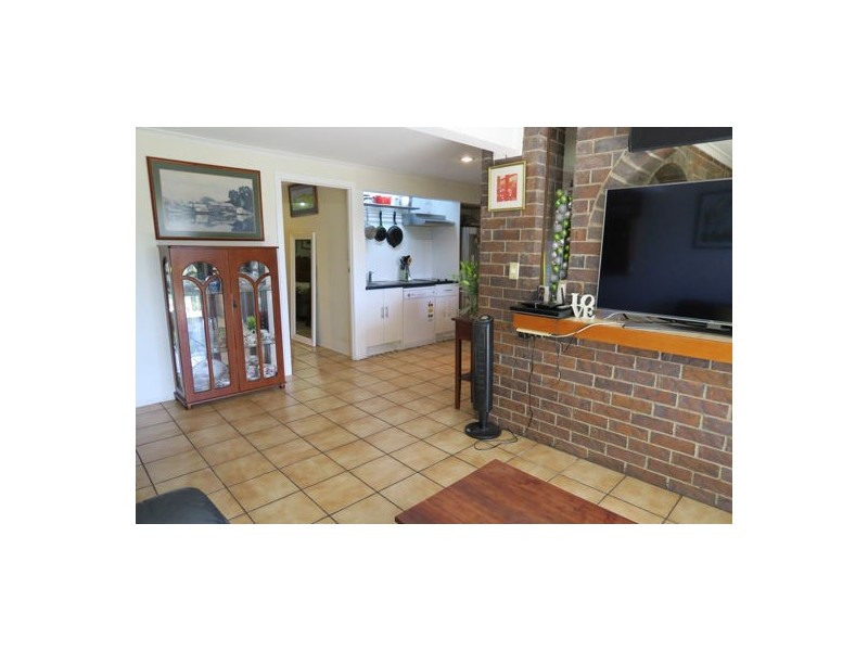 2 Berry Street, Churchill QLD 4305