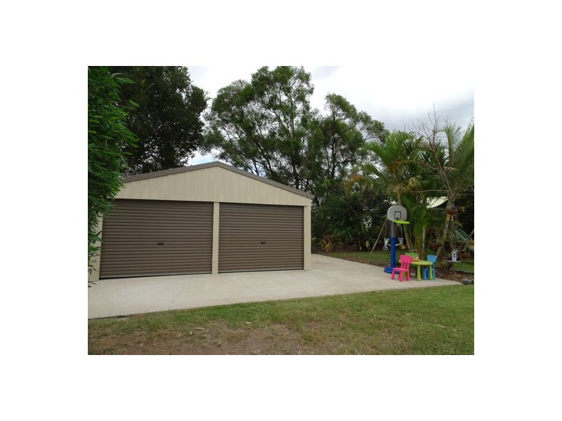 13 Phyllis Street, Eastern Heights QLD 4305
