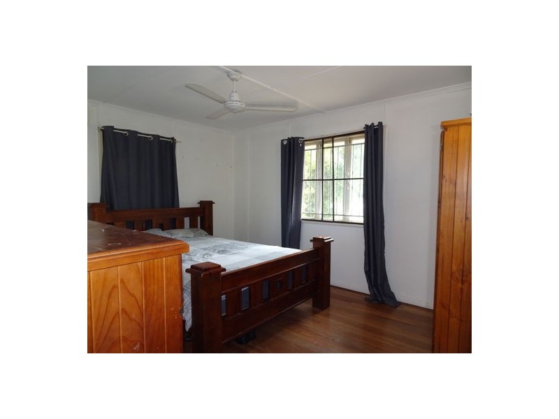 13 Phyllis Street, Eastern Heights QLD 4305