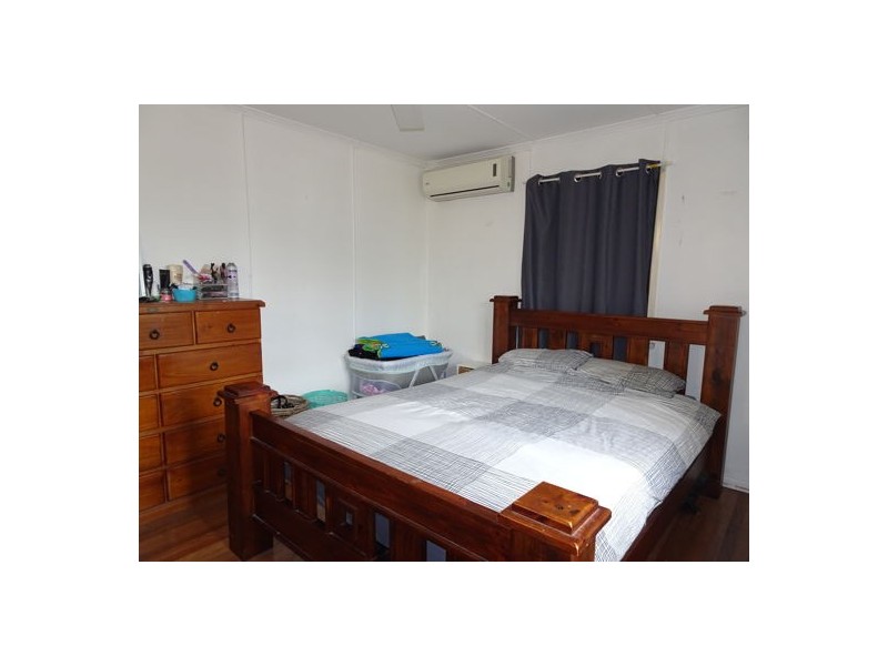 13 Phyllis Street, Eastern Heights QLD 4305