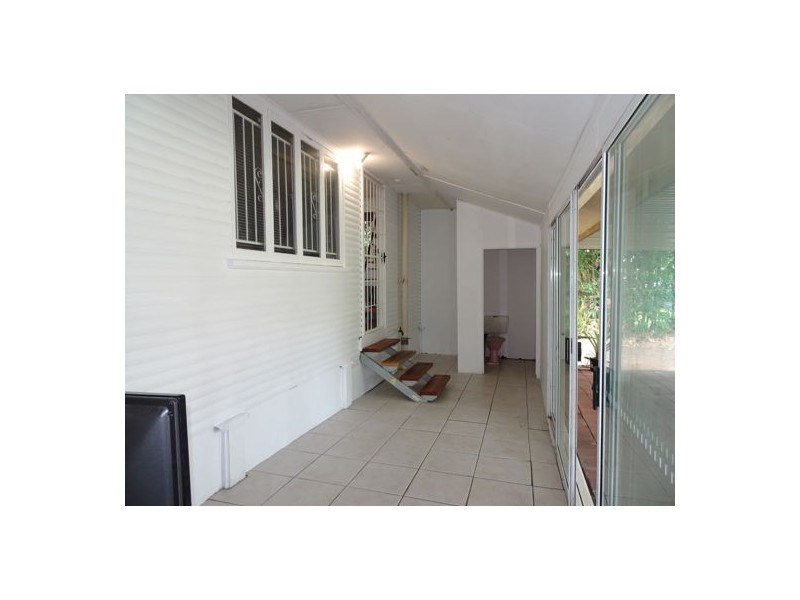 13 Phyllis Street, Eastern Heights QLD 4305