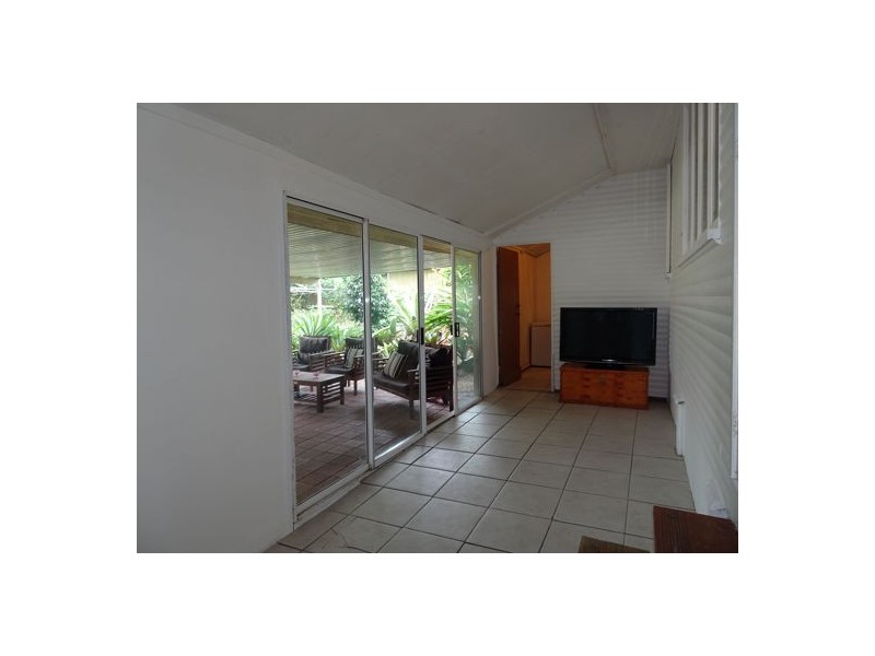 13 Phyllis Street, Eastern Heights QLD 4305