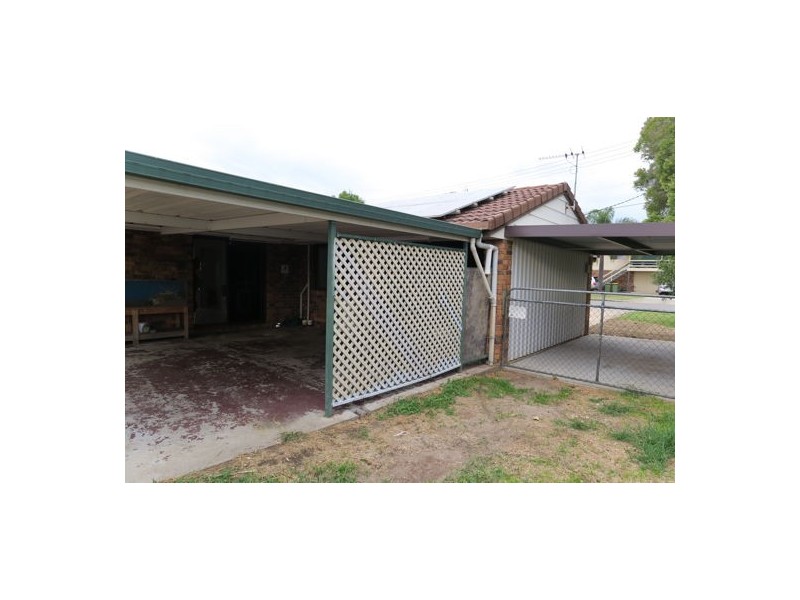 16 Midland Street, Yamanto QLD 4305