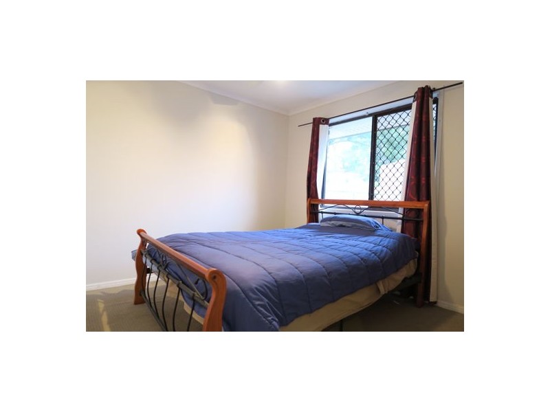 16 Midland Street, Yamanto QLD 4305