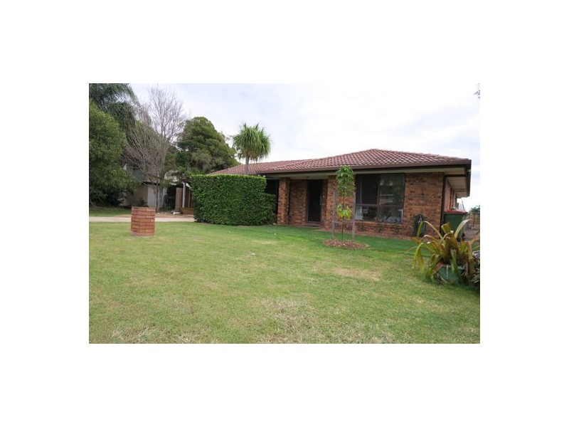 16 Midland Street, Yamanto QLD 4305